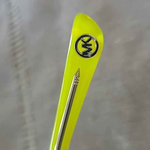 Michael Kors Citrus Caicos Sunglasses. Unisex. - Picture 3 of 7